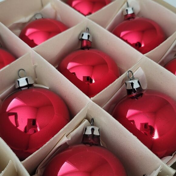 Vintage Ornaments Santa Land 18 Red Glass Ornaments #0363 - Picture 13 of 13